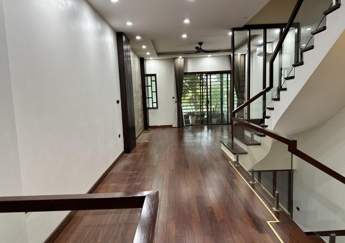 Cho thuê nhà riêng tại Đường Văn Phú, Hà Đông,  Hà Nội diện tích 360m2  giá 24 Triệu/tháng