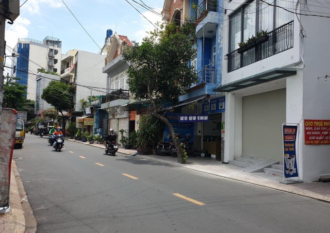 Bán tòa nhà căn hộ dịch vụ cao cấp Lê Tấn Quốc P.13 Tân Bình  ( đối diện Etown Cộng Hòa ).