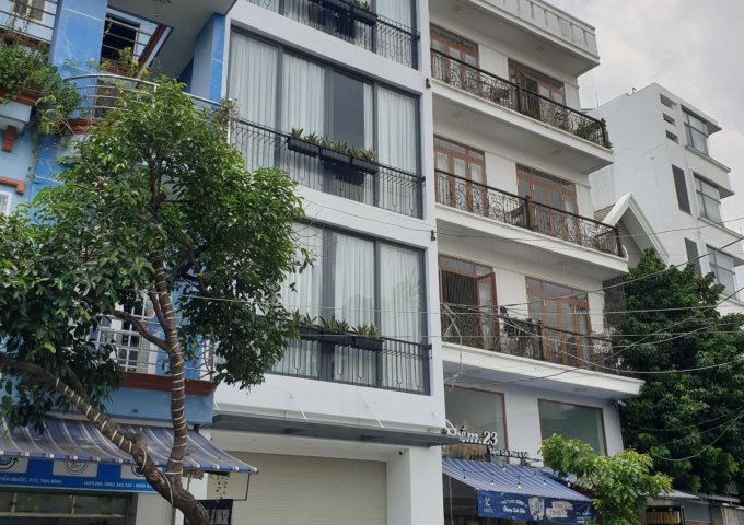 Bán tòa nhà căn hộ dịch vụ cao cấp Lê Tấn Quốc P.13 Tân Bình  ( đối diện Etown Cộng Hòa ).