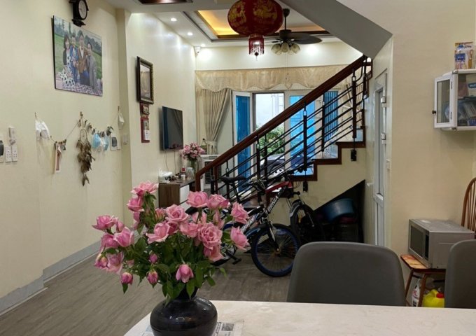 Cho thuê nhà riêng 3 tầng 3PN tại thành phố Vĩnh Yên, Vĩnh Phúc. Gía 11 triệu