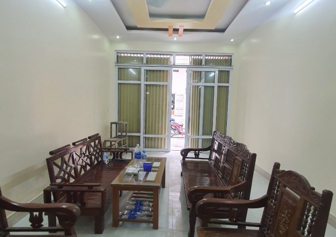 Cho thuê nhà 3 tầng gần bệnh viện đa khoa tỉnh tại Liên Bảo, Vĩnh Yên 👉Giá thuê: 7 triệu/ tháng 