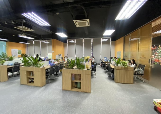 Cho thuê văn phòng hạng B diện tích 222m2 giá chỉ 12$/m2 tại tòa Yên Hòa Park View