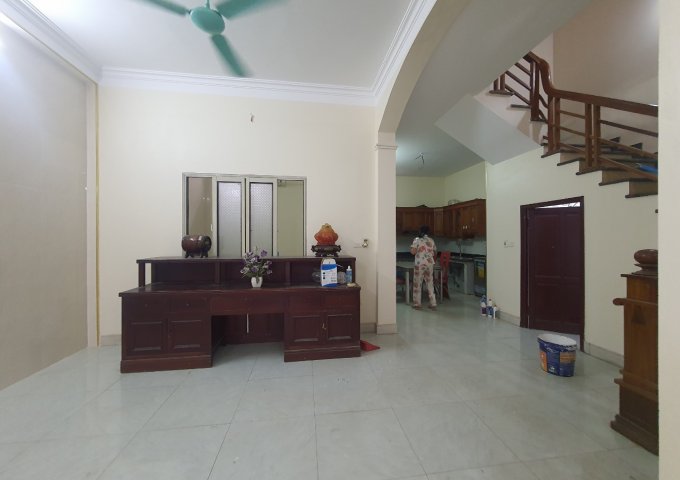 Cho thuê nhà 3 tầng gần bệnh viện đa khoa tỉnh tại Liên Bảo, Vĩnh Yên, Vĩnh Phúc. 4PN Gía 7 triệu