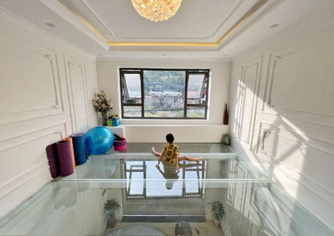Bán nhà đẹp thang máy, gara ô tô Bồ Đề, Long Biên, mặt ngõ kinh doanh, 65m, hơn 13 tỷ.