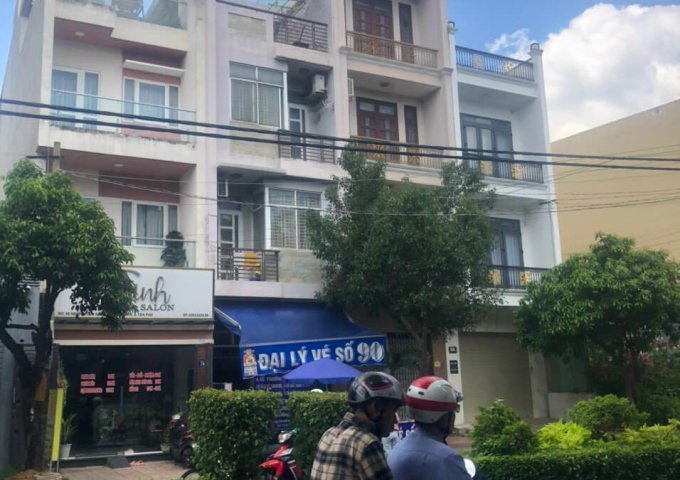 Bán nhà mặt tiền Nguyễn Cửu Đàm, quận Tân Phú, 4x17m, 3.5 tấm, 11.5 tỷ