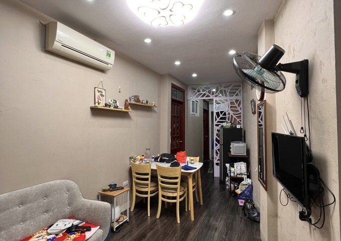 Chung cư Mini phố Giáp Nhất ô tô đỗ cửa 52m 2 ngủ 2wc 1 khách bếp 1.1 tỷ