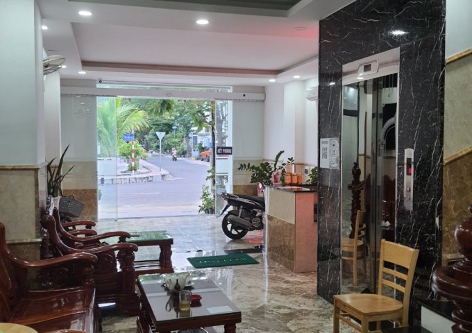 bán khách sạn đường Thích Quảng Đức có 17 phòng kinh doanh giá chỉ 9 tỷ LH 0788.558.552