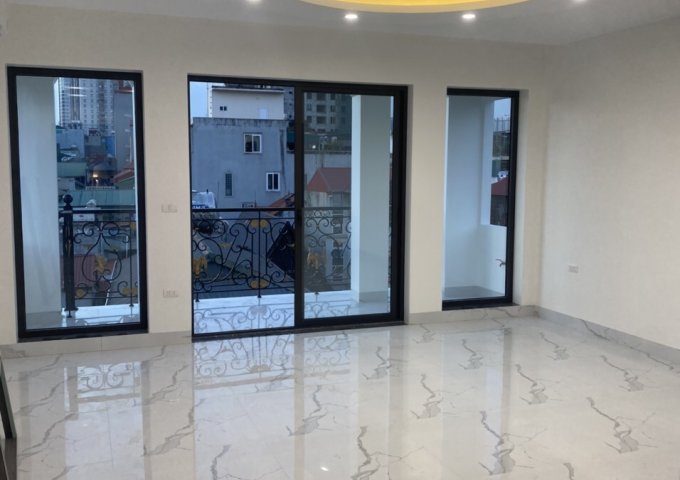 Chính chủ bán mặt phố Phạm Văn Đồng 8 tầng 1 hầm 200m2 MT 11m cho thuê 500tr/ tháng kinh doanh đỉnh