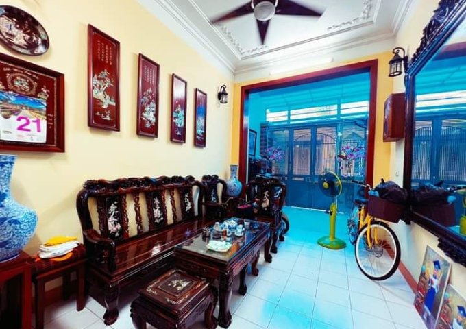 Nhà đẹp lô góc, ngõ nông 5m ra ô tô 36m giá 4.99 tỷ Phạm Văn Đồng Cầu Giấy