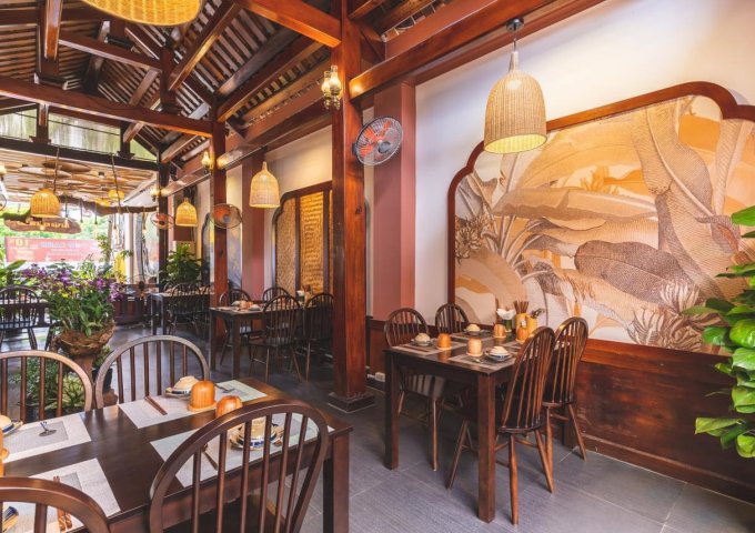 Bán đất tặng nhà hàng khu sầm uất gần biển Nha Trang Dã Tượng lh 0985451850