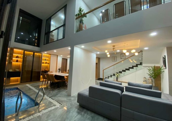 GIẢM CHÀO. GIÁ CHÀO MỚI 11.8 TỶ. THƯƠNG LƯỢNG NHẸ.
NHÀ ĐẸP 5 TẦNG –HẺM XE HƠI - 2 MẶT THOÁNG – HỒ BƠI – SÂN VƯỜN –TẶNG NỘI THẤT BAO XỊN MỊN . HẺM XE HƠI