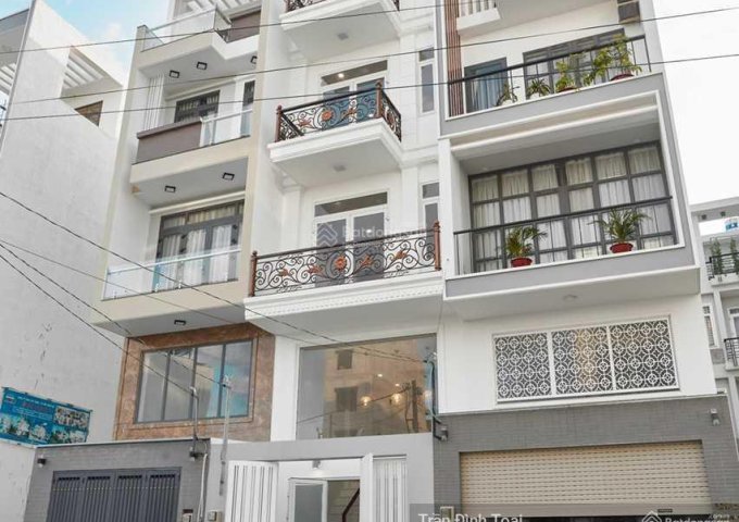 Nhà mới 3 lầu đối diện Cityland, Siêu thị Emart P5 - Vị trí đẹp ít nhà bán, 6PN 5WC vào ở liền