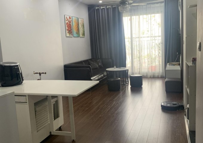 Bán chung cư 69m2 CT1 tầng trung Homeland Thượng Thanh, 2 ngủ 2 vệ sinh, để lại nội thất đẹp