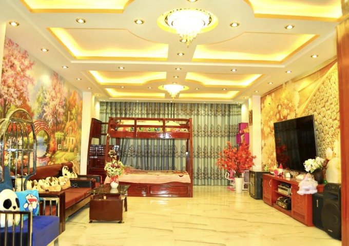 Mặt tiền kinh doanh Nguyễn Văn Cừ, quận 1, 7 tầng, ngang 5m, giá 31 tỉ nhỉnh