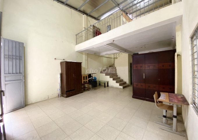 Cho thuê nhà riêng thoáng mát 40 m2 + lửng 15 m2 tại Ngõ 123 Ngọc Hồi