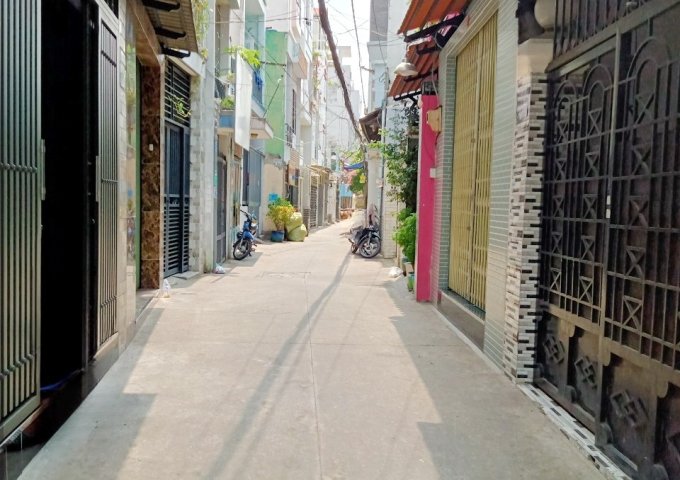 Nhà bán mới, đẹp 3 Tầng hẻm 136 Nguyễn Thị Tần P2Q8 - Giá 6.4 Tỷ