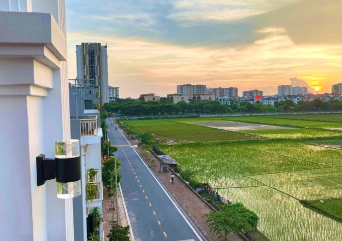 Nhà đẹp nội thất xịn View thoáng TDC Giang Biên DT 40m2 chỉ 7.5 tỷ 