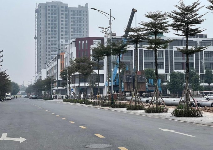 Bán nhà Thượng Thanh 69M mặt phố tiền rộng vỉa hè xây tòa VP đỉnh