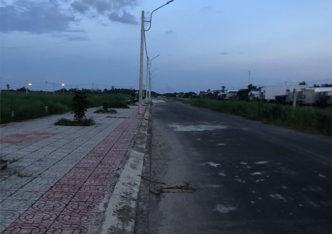 Bán lô đất góc 2 mặt tiền đường, khu đô thị Hoàng Tâm, giá tốt