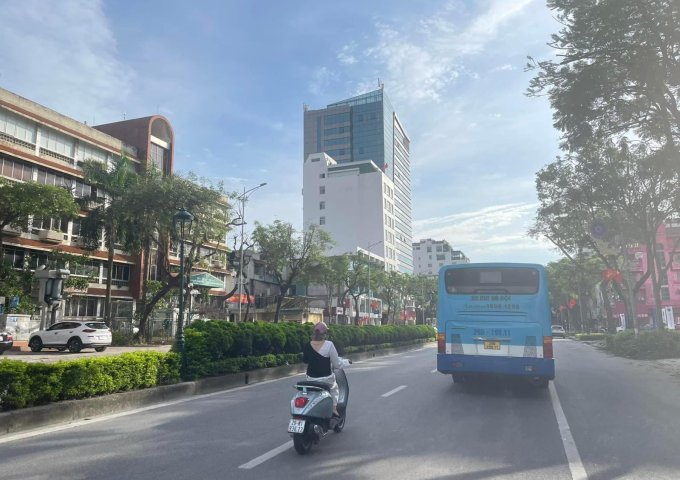  Bán nhà mặt đường Nguyễn Văn Cừ 61Mx5T 2 mặt tiền trước sau dòng tiền siêu đỉnh giá 1x tỷ.