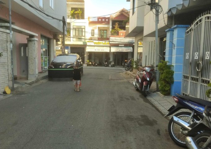 Ngon, bổ bán nhà lô góc ngang 8.5m, Kiệt Ô tô Nguyễn Du, Hải Châu, Đà Nẵng