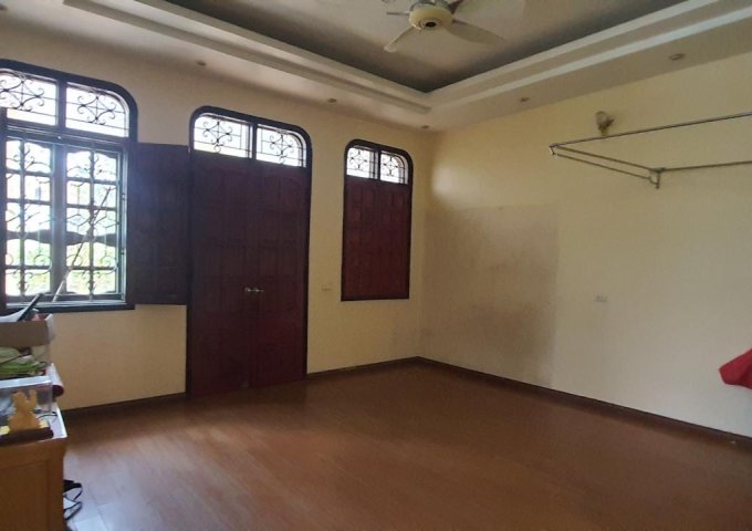 Cho thuê nhà 3 tầng tại Liên Bảo, Vĩnh Yên gần bệnh viện đa khoa tỉnh giá 10tr/tháng.