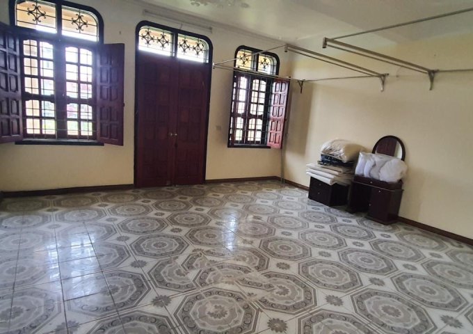 Cho thuê nhà 3 tầng tại Liên Bảo, Vĩnh Yên gần bệnh viện đa khoa tỉnh giá 10tr/tháng.