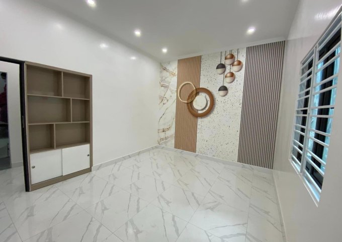 Bán nhà phố Thư Trung ngõ nông GIÁ rẻ 2.35 tỉ , diện tích 43m 3 tầng