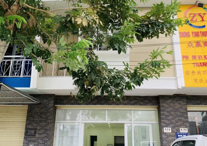 Cho thuê nhà phố nguyên căn 1 trệt, 1 lầu, tiện vừa ở vừa kinh doanh tại Vsip 1, Thuận An, BD