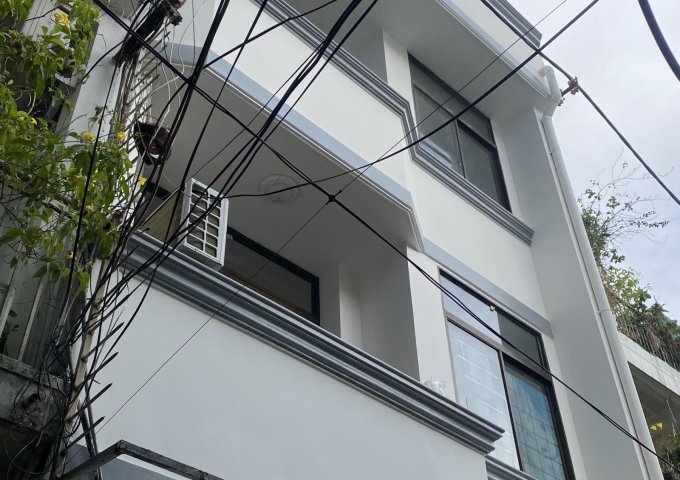 Gia đình về quê sống bán bớt 5 căn nhà Nguyễn Trãi, quận 1, giá rẻ dễ mua