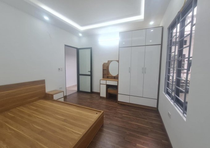 Bán Nhà HOÀNG VĂN THÁI 39m2 MT RỘNG - 20M RA PHỐ - Ô TÔ ĐỖ CỬA, 6 tỷ hơn