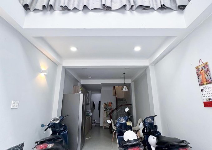 Bán nhà hẻm Nguyễn Trãi, quận 1, đầu hẻm Ốc Đào, 4 tầng, oto đậu trước cửa, gía 13,x tỉ
