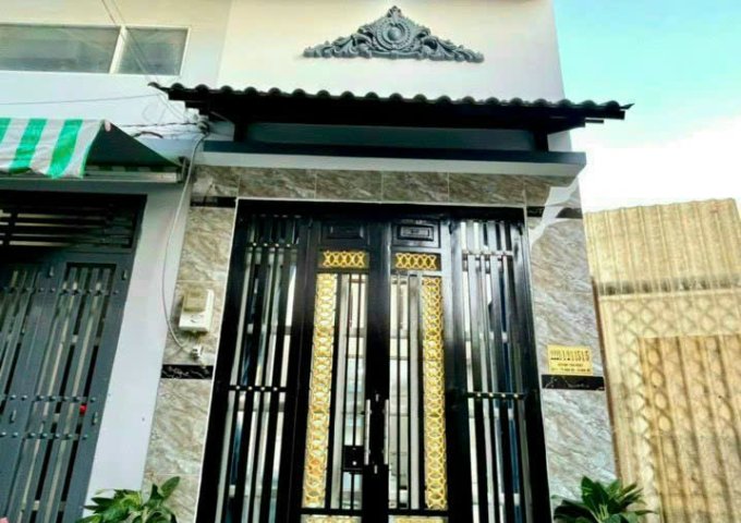 Bán nhà đường Huỳnh Tấn Phát, Nhà Bè, Dt 3x9,5m, 3 lầu. Giá  2,3 tỷ.