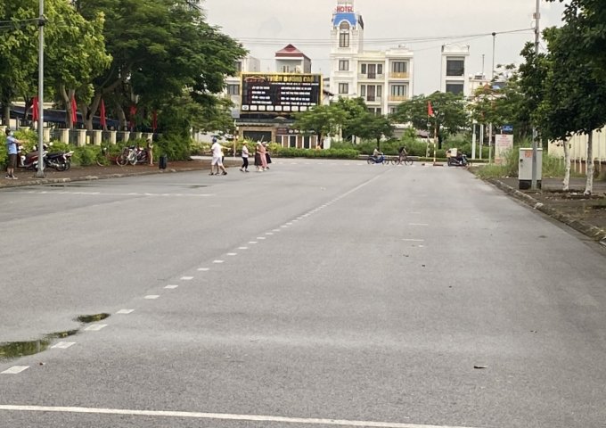 Bán lô đất 70M 2 mặt đường TDC phúc lộc Lê Hồng Phong Hải An
