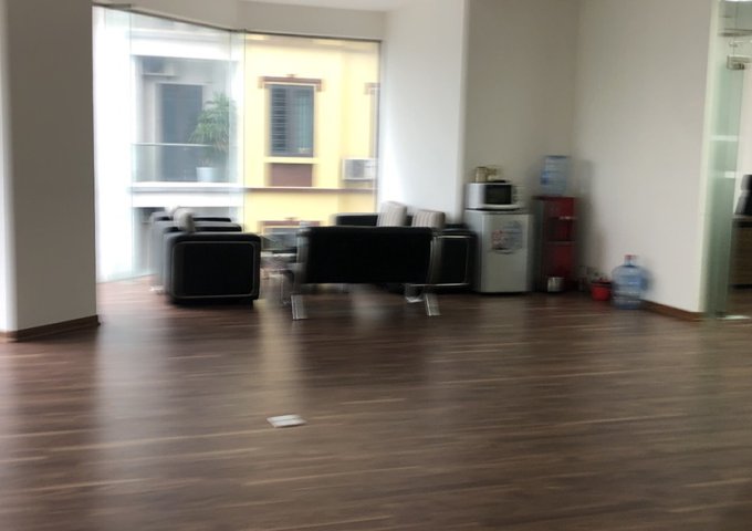 Cho thuê nhà tầng 3 tòa tháp đông- Chung cư HVQP, Tây Hồ, 241m2, 56 tr/tháng.