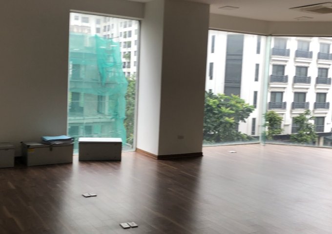 Cho thuê nhà tầng 3 tòa tháp đông- Chung cư HVQP, Tây Hồ, 241m2, 56 tr/tháng.