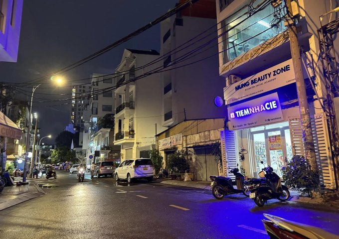 Căn góc kinh doanh Nguyễn Văn Nguyễn, mặt tiền đường, đang kinh doanh quán ăn, giá 16 tỷ