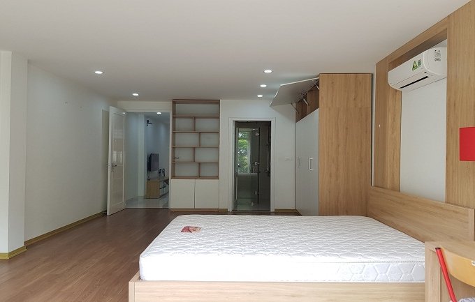 Cho thuê căn hộ dịch vụ tại Nhật Chiêu, Tây Hồ, 80m2, 1PN, ban công, đầy đủ nội thất hiện đại, view hồ