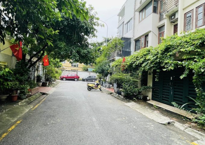 Bán nhà phân lô ô tô tránh, mặt tiền kinh doanh, 16 tỷ phố Hoàng Văn Thái