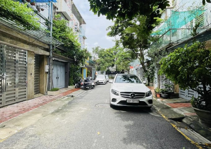 Bán nhà phân lô ô tô tránh, mặt tiền kinh doanh, 16 tỷ phố Hoàng Văn Thái
