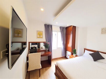 Cho thuê khách sạn ngay chính giữa trung tâm phố đi bộ Bùi Viện , Q1, 20 ph, 2 rooftop, giá 150 tr TL