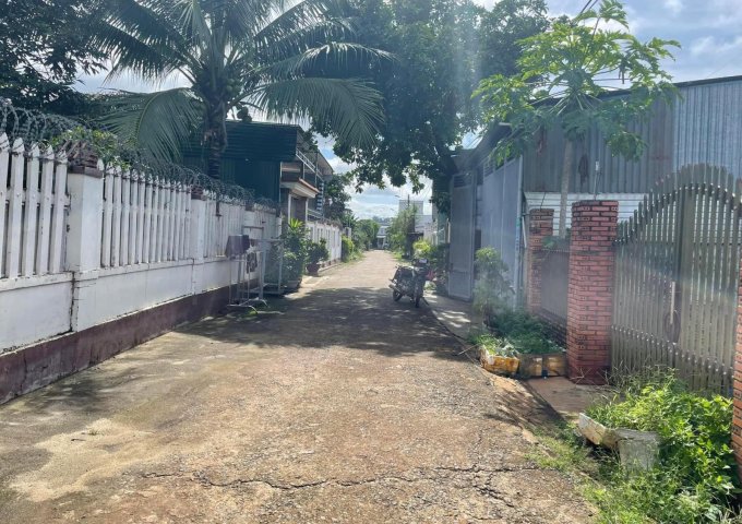 Bán lô đất đầu hẻm đường Phan Huy Chú gần bến xe Phía Nam Thành Phố Buôn Ma Thuột
