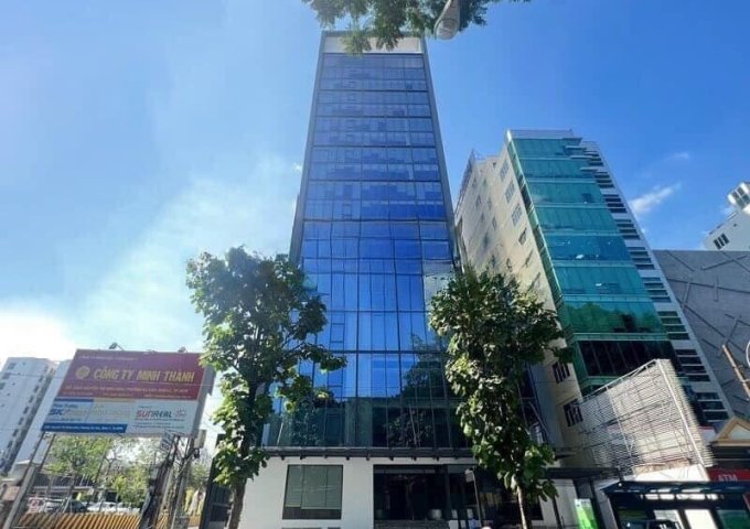 Tòa nhà mặt tiền Nguyễn Thị Minh Khai 25x30m, 3H-18 lầu, 450 tỷ