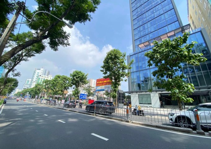Tòa nhà mặt tiền Nguyễn Thị Minh Khai 25x30m, 3H-18 lầu, 450 tỷ