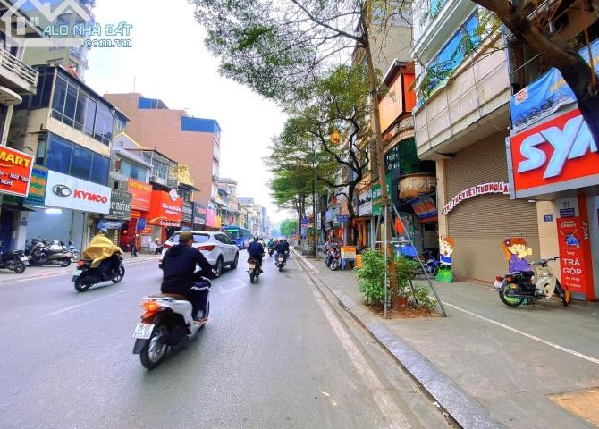 98 Tỷ có ngay nhà mặt phố Khâm Thiên 300 M2 MẶT TIỀN 8.5 M xây 4 tầng 2 THOÁNG.