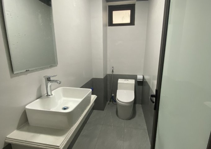 Cho thuê tòa Nhà 6,5 tầng tuyến 2 Lê Hồng Phong 84 M giá 60 tr