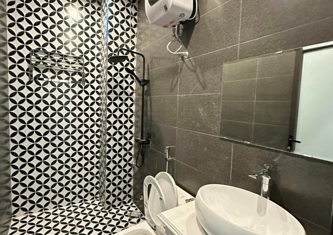 Bán căn nhà xây mới 4 tầng 4 ngủ ngõ cực nông GIÁ 2.95 tỉ phố Lực Hành - Trung Lực