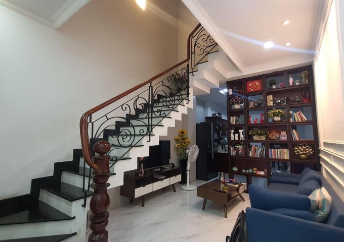 NHÀ ĐẸP KHU VIP - HẺM Ô TÔ - MỚI ĐẸP Ở NGAY - SÁT BÊN QUẬN 1 - NGUYỄN CỬU VÂN - 70M - 12 TY