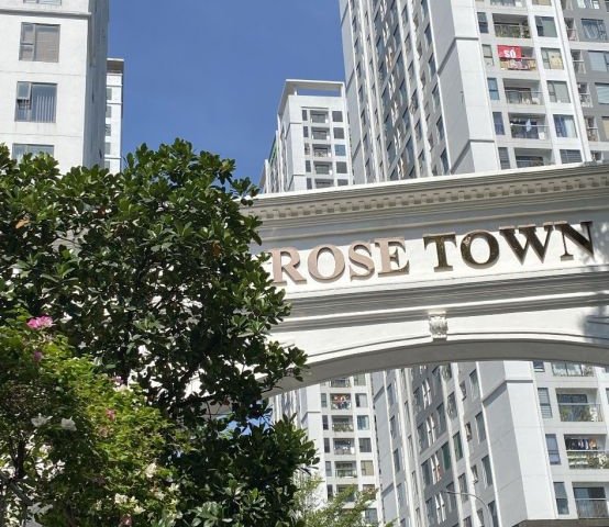 Chính chủ cần bán CHCC 70,7m2 toà Rose Town 79 Ngọc Hồi, Thanh Trì, Hà Nội