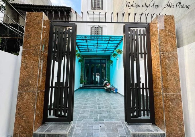 Bán nhà Nguyễn Tường Loan, ngay Hoàng Minh Thảo, 3.15 tỷ, 90m2, Độc lập Sân cổng trước sau